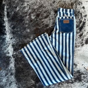 26x36 Wrangler stripped 622 wanderer flares